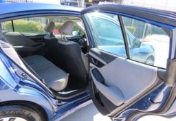 2020 Subaru Legacy Premium - Image 12