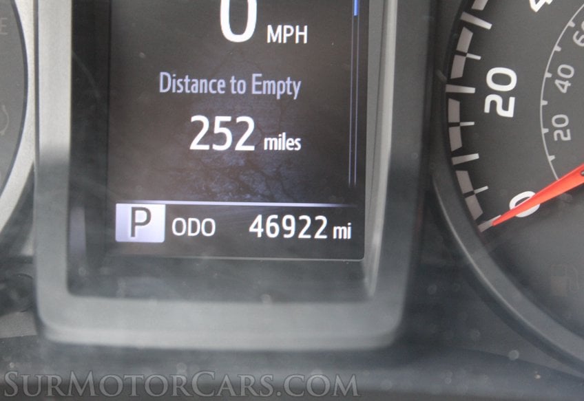 2022 Toyota Tacoma - Image 38