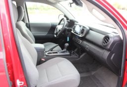 2022 Toyota Tacoma - Image 28