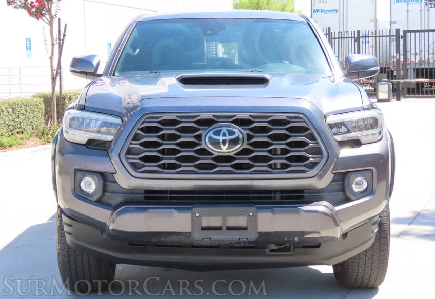 2022 Toyota Tacoma TRD Sport - Image 11