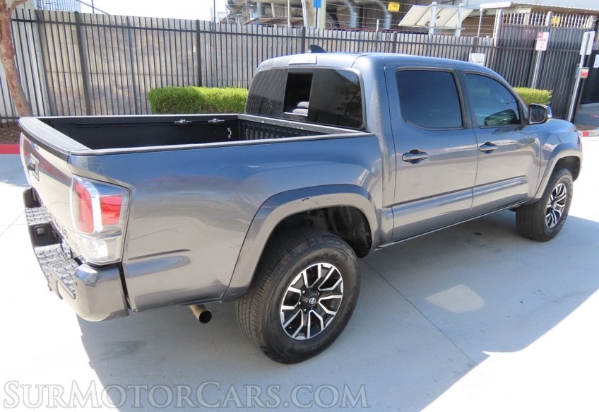 2022 Toyota Tacoma TRD Sport - Image 10