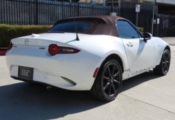 2018 Mazda MX-5 Miata Grand Touring - Image 12