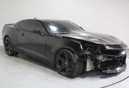 2021 Chevrolet Camaro 1LE - Image 2