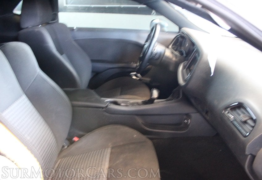 2022 Dodge Challenger - Image 29