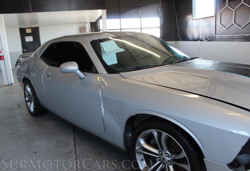 2022 Dodge Challenger - Image 16