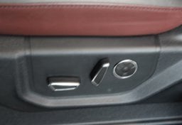 2020 Ford F-150 Platinum - Image 46