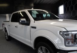 2020 Ford F-150 Platinum - Image 12