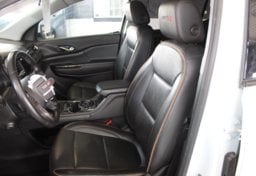 2022 GMC Acadia - Image 30