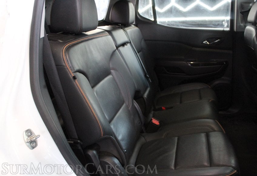 2022 GMC Acadia - Image 38