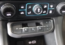 2022 GMC Acadia - Image 46