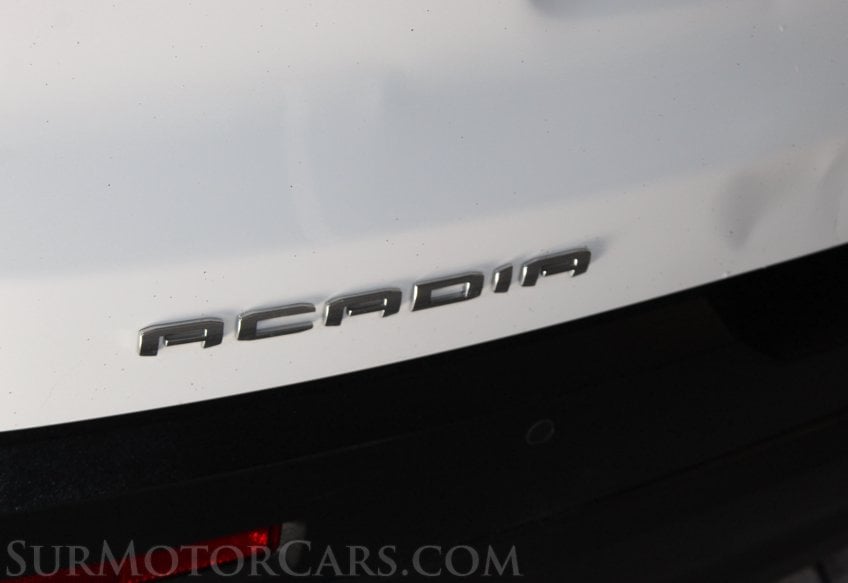 2022 GMC Acadia - Image 15