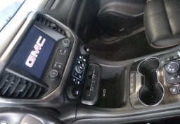 2022 GMC Acadia - Image 39