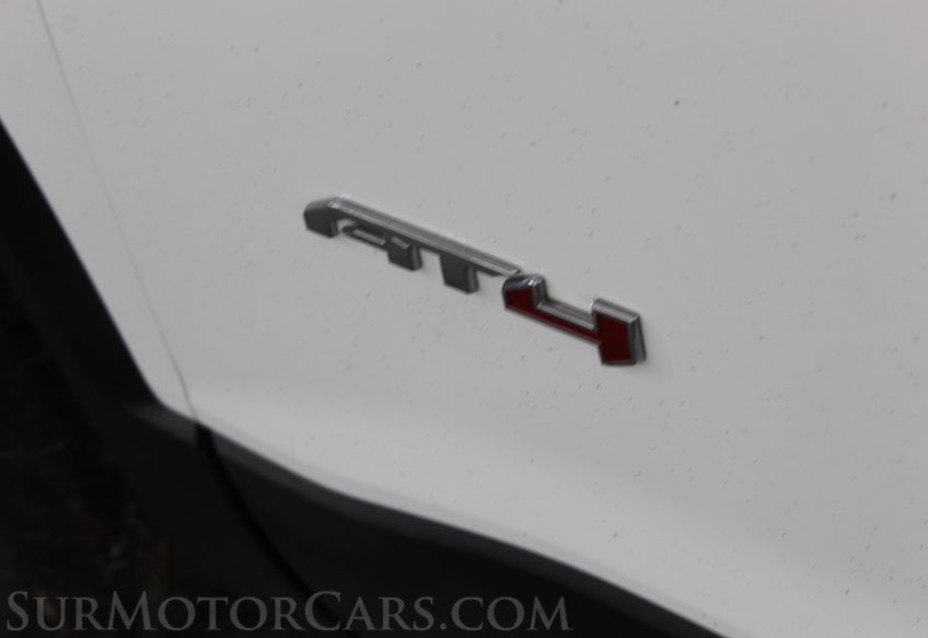 2022 GMC Acadia - Image 27