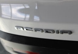 2022 GMC Acadia - Image 23