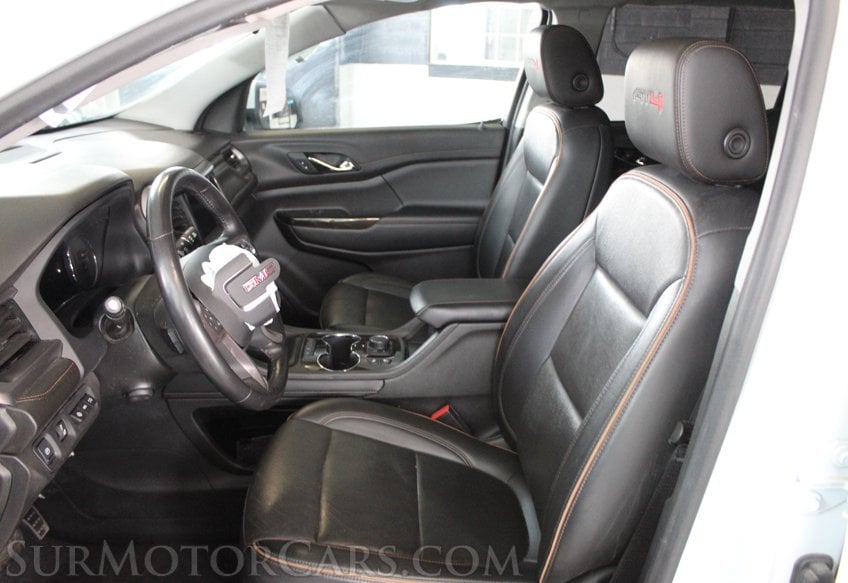 2022 GMC Acadia - Image 35