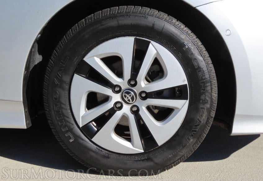 2018 Toyota Prius Three - Image 46