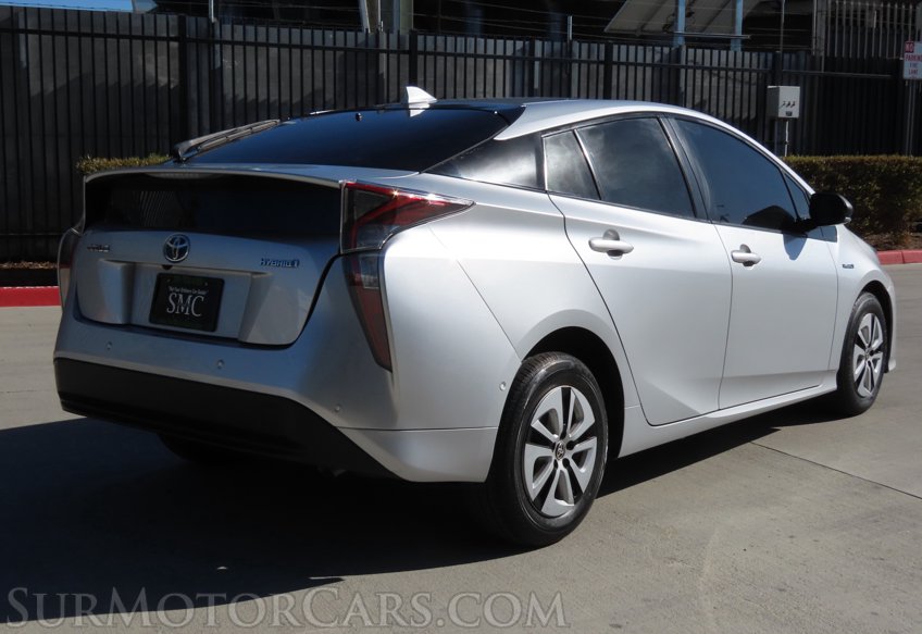 2018 Toyota Prius Three - Image 6
