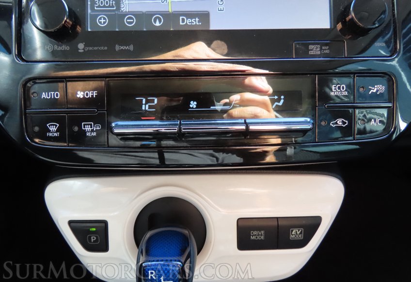 2018 Toyota Prius Three - Image 39