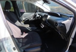 2018 Toyota Prius Three - Image 23