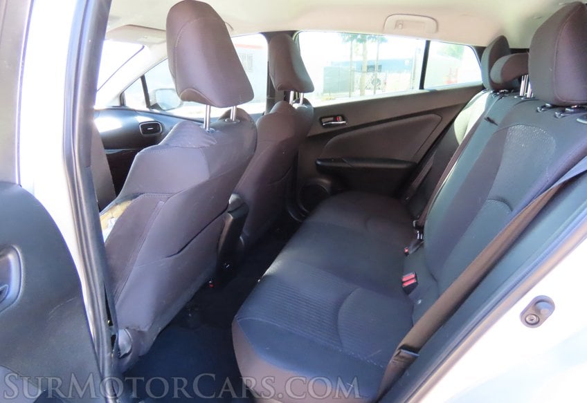 2018 Toyota Prius Three - Image 26
