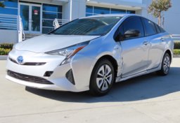 2018 Toyota Prius Three - Image 4