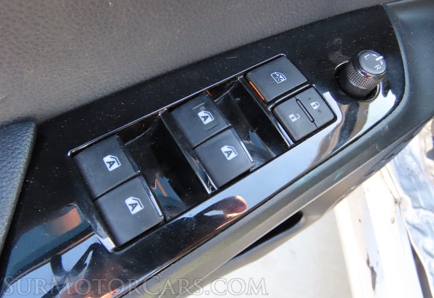 2018 Toyota Prius Three - Image 45