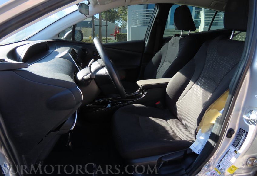 2018 Toyota Prius Three - Image 21