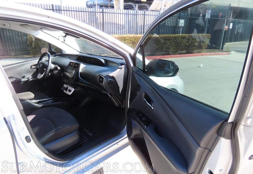 2018 Toyota Prius Three - Image 24