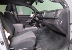 2021 Toyota Tacoma TRD Off-Road - Image 21