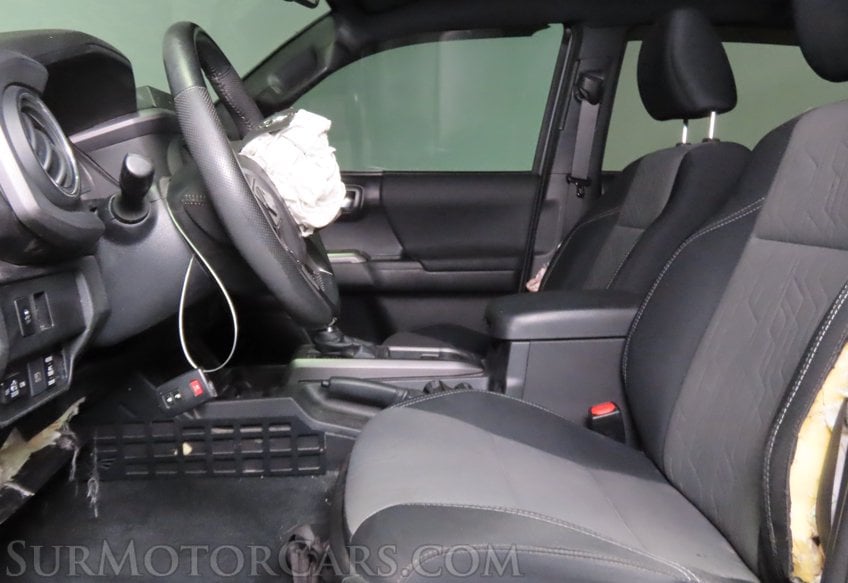 2021 Toyota Tacoma TRD Off-Road - Image 20