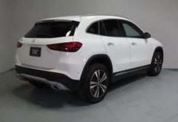 2025 Mercedes-Benz GLA 250 - Image 10