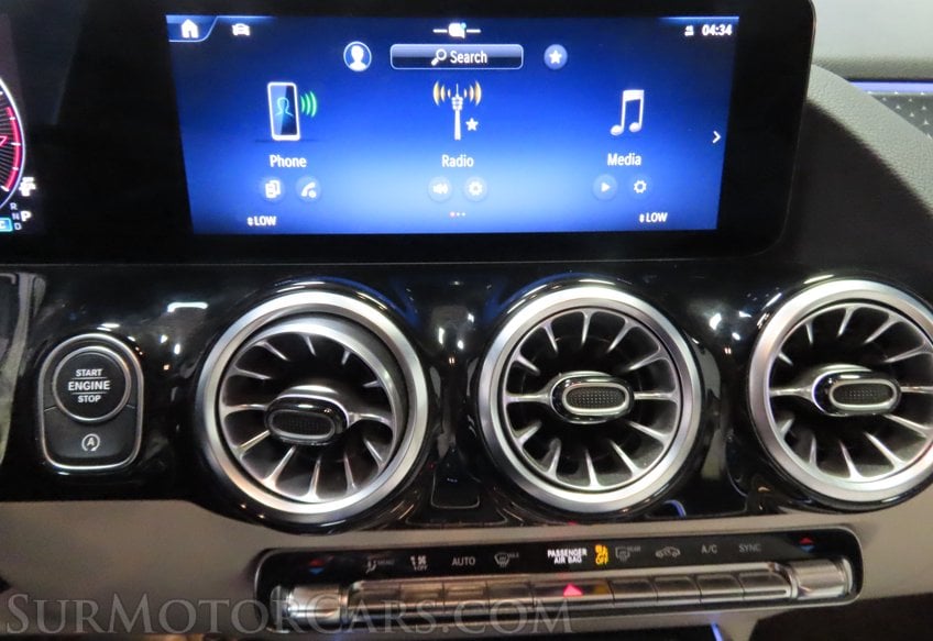 2025 Mercedes-Benz GLA 250 - Image 25