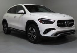 2025 Mercedes-Benz GLA 250 - Image 3