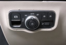 2025 Mercedes-Benz GLA 250 - Image 42