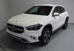 2025 Mercedes-Benz GLA 250 - Image 4