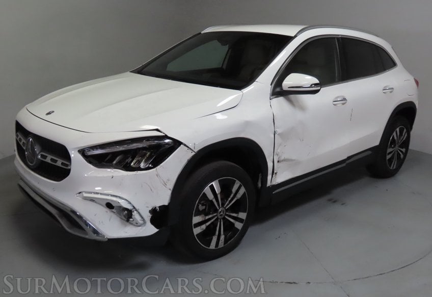 2025 Mercedes-Benz GLA 250 - Image 2
