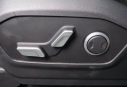 2025 Hyundai SANTA FE SEL - Image 43