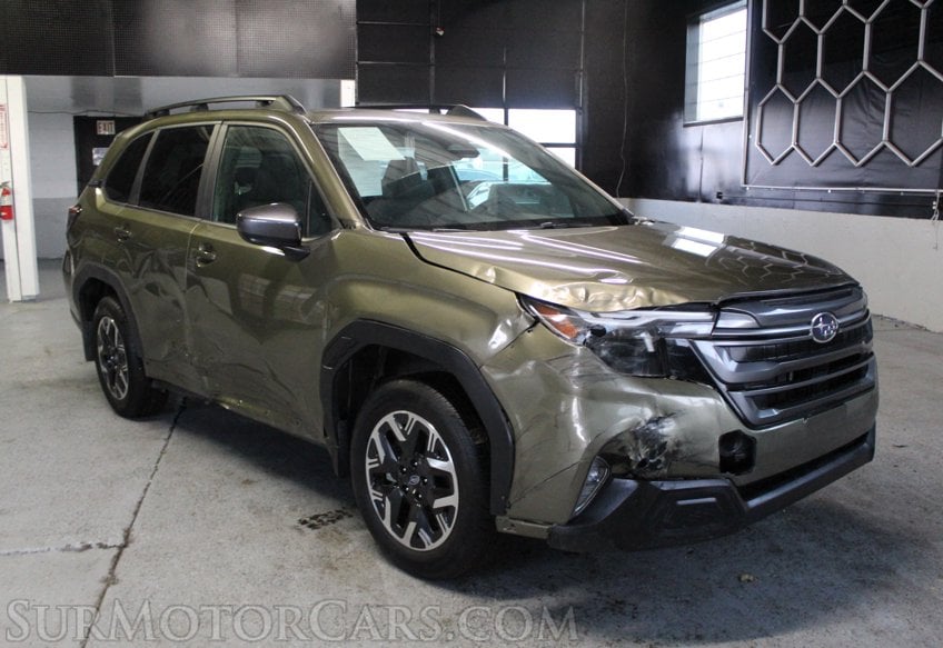 2026 Subaru Forester AWD Premium - Image 4