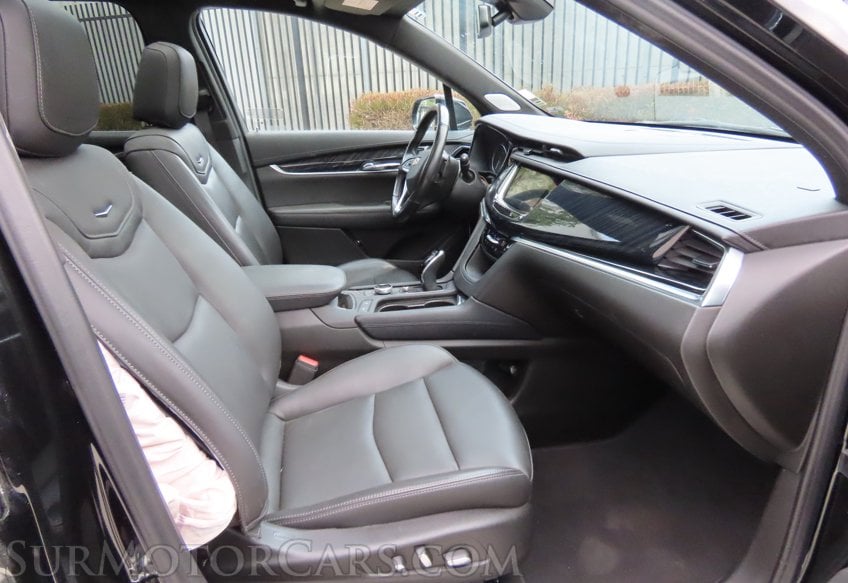 2024 Cadillac XT6 Premium Luxury - Image 24