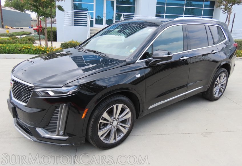 2024 Cadillac XT6 Premium Luxury - Image 2