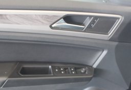 2020 Volkswagen Atlas Cross Sport SE - Image 64