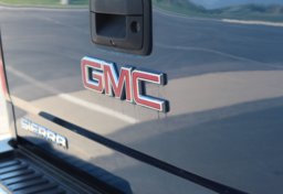 2018 GMC Sierra 2500HD SLT - Image 25