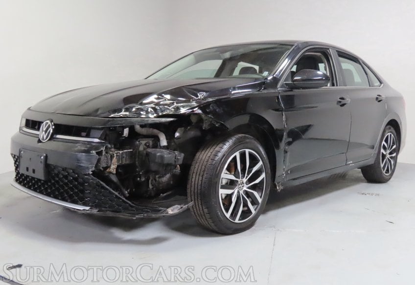 2025 Volkswagen Jetta - Image 4