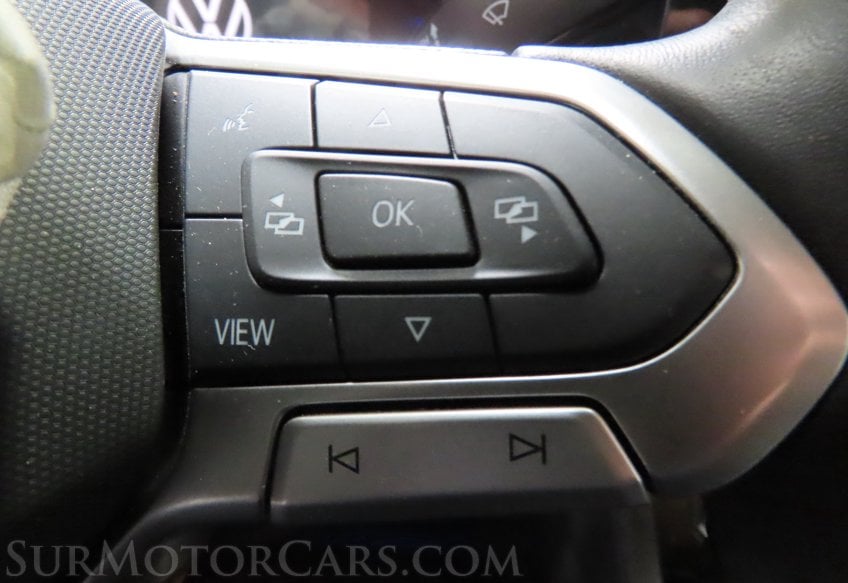 2025 Volkswagen Jetta - Image 31