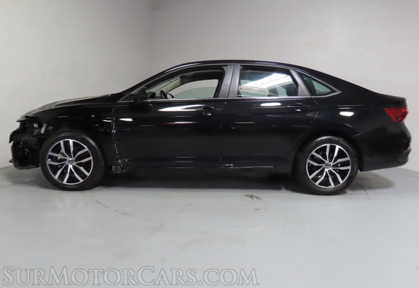 2025 Volkswagen Jetta - Image 5