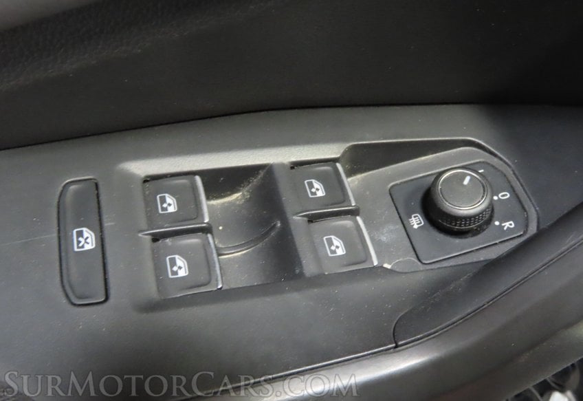 2025 Volkswagen Jetta - Image 38