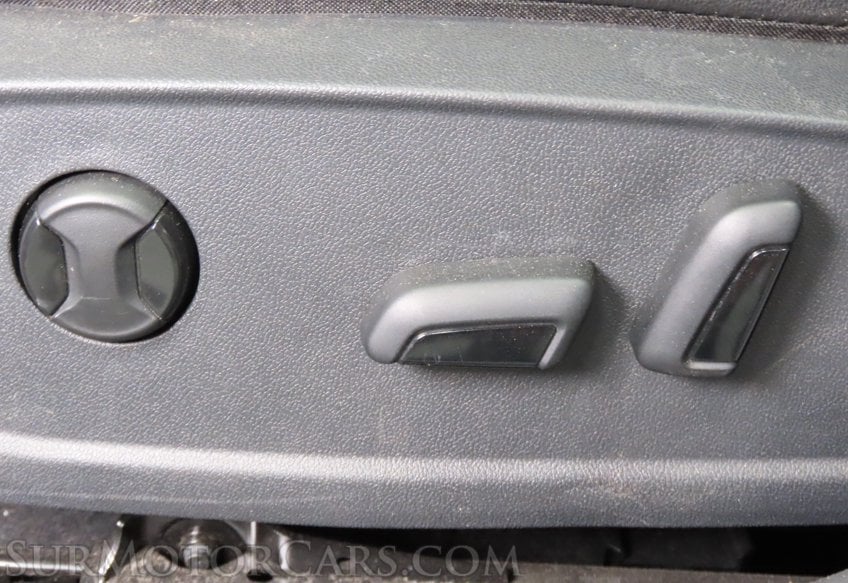 2025 Volkswagen Jetta - Image 42