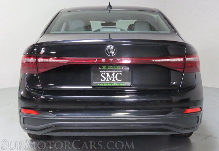 2025 Volkswagen Jetta - Image 11