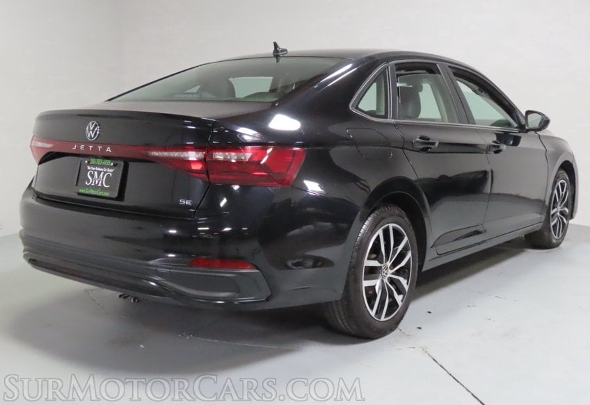 2025 Volkswagen Jetta - Image 8
