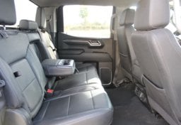 2025 GMC Sierra 1500 - Image 38